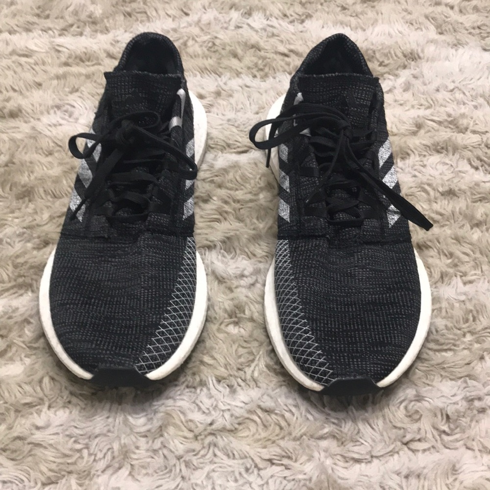 🚨ADIDAS PURE BOOST 🚨